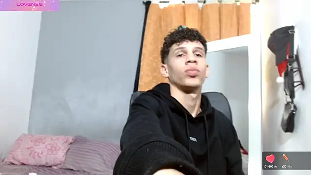 Snapshot of jeff_ross chatting on 01.10.25 jeff ross online show from 01.10.25