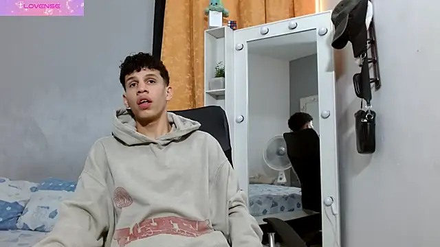 Snapshot of jeff_ross chatting on 01.13.25 jeff ross online show from 01.13.25