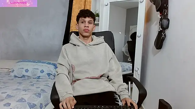 Snapshot of jeff_ross chatting on 01.15.25 jeff ross online show from 01.15.25