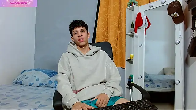 Snapshot of jeff_ross chatting on 02.20.25 jeff ross online show from 02.20.25