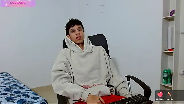 Snapshot of jeff_ross chatting on 03.10.25 jeff ross online show from 03.10.25