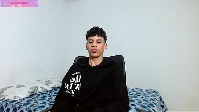 Snapshot of jeff_ross chatting on 03.19.25 jeff ross online show from 03.19.25