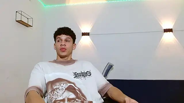 Snapshot of jeff_ross chatting on 10.09.25 jeff ross online show from 10.09.25