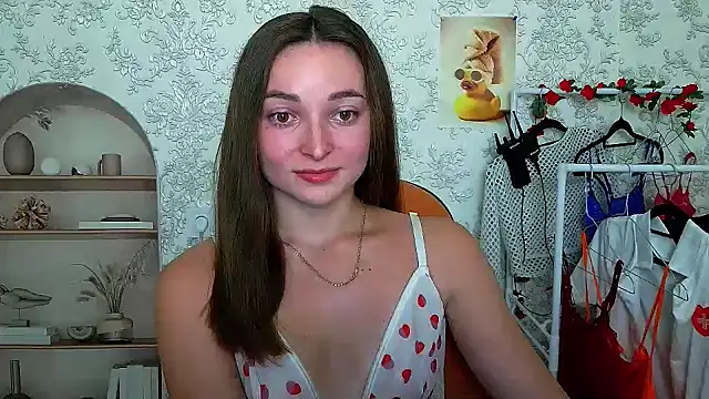  Barbie Kiss  online show from 10.11.25