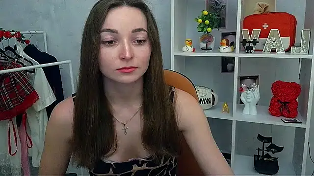  Barbie Kiss  online show from 02.05.26