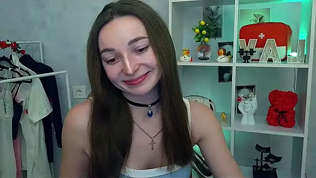  Barbie Kiss  online show from 02.08.26