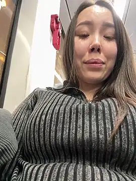 Snapshot of Asian_Asami chatting on 01.17.25 Asian Asami online show from 01.17.25