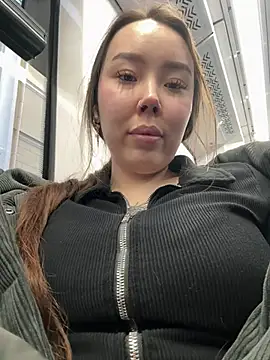 Snapshot of Asian_Asami chatting on 03.14.25 Asian Asami online show from 03.14.25