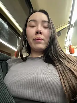 Snapshot of Asian_Asami chatting on 03.17.25 Asian Asami online show from 03.17.25