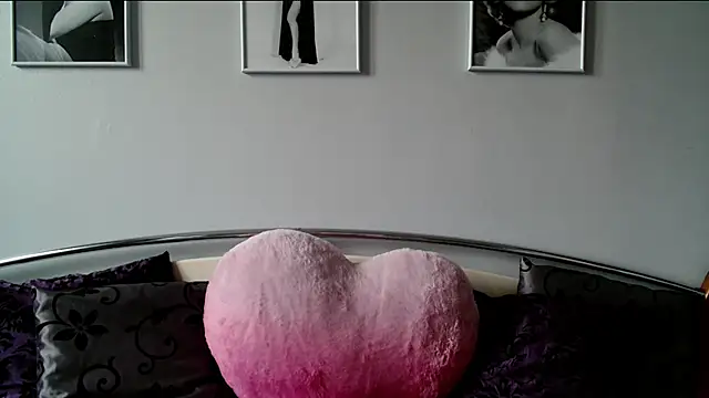 sexyjennyeu online show from 02.12.25