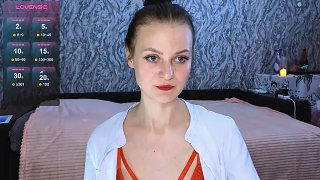 Snapshot of Elfanna chatting on 02.25.25 Elfanna online show from 02.25.25