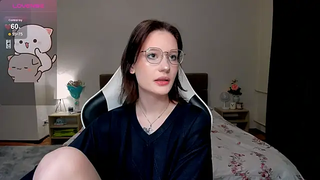 Snapshot of DearLia chatting on 02.01.25 DearLia online show from 02.01.25