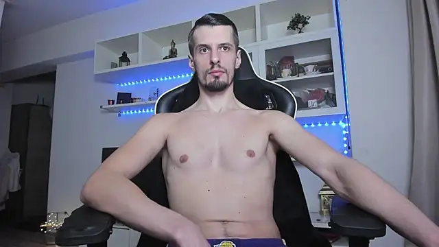 Snapshot of ToddClaytonn chatting on 12.18.25 ToddClaytonn online show from 12.18.25