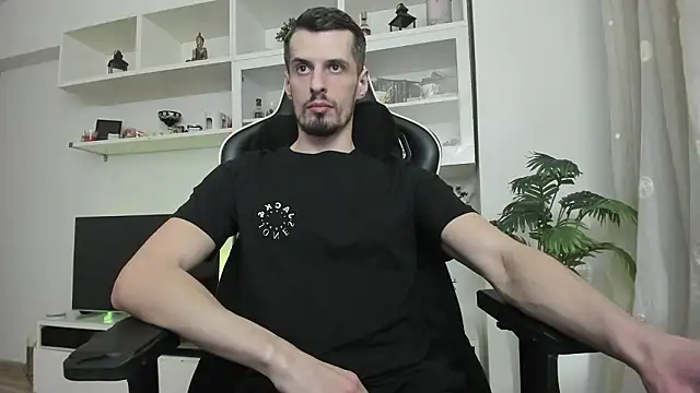 Snapshot of ToddClaytonn chatting on 03.19.26 ToddClaytonn online show from 03.19.26