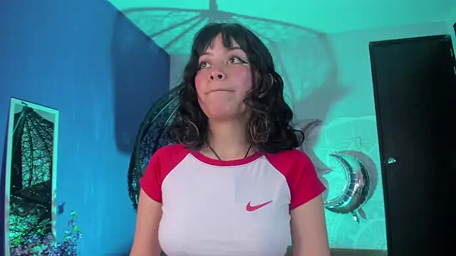 Snapshot of vanelope11 chatting on 01.14.25 vanelope11 online show from 01.14.25