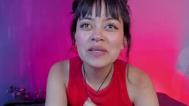 Snapshot of vanelope11 chatting on 02.04.25 vanelope11 online show from 02.04.25