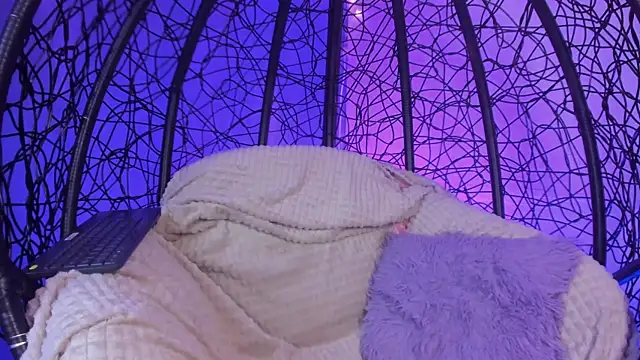 Snapshot of vanelope11 chatting on 02.06.25 vanelope11 online show from 02.06.25