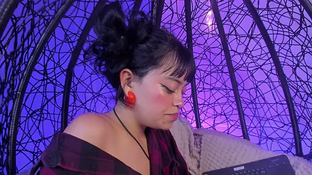 Snapshot of vanelope11 chatting on 02.07.25 vanelope11 online show from 02.07.25