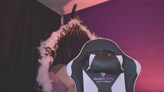 Snapshot of vanelope11 chatting on 09.28.25 vanelope11 online show from 09.28.25