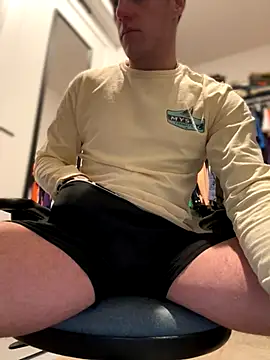 PeytonJohnn online show from 11.24.25