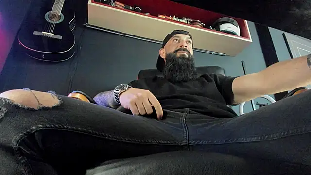 axxelrich  online show from 03.05.25