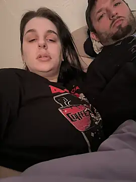 Snapshot of menaceswife chatting on 01.10.25 menaceswife online show from 01.10.25