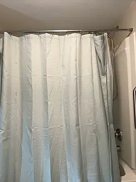 Snapshot of menaceswife chatting on 02.27.25 menaceswife online show from 02.27.25