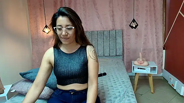 Snapshot of VioletaScott_ chatting on 01.11.25 VioletaScott online show from 01.11.25