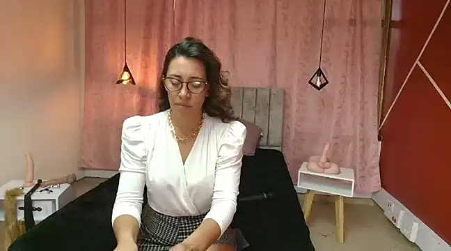 Snapshot of VioletaScott_ chatting on 02.14.25 VioletaScott online show from 02.14.25