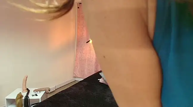 Snapshot of VioletaScott_ chatting on 02.17.25 VioletaScott online show from 02.17.25