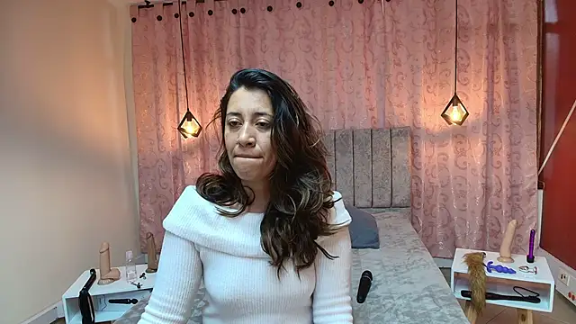 Snapshot of VioletaScott_ chatting on 09.19.25 VioletaScott online show from 09.19.25