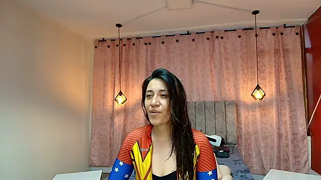 Snapshot of VioletaScott_ chatting on 10.08.25 VioletaScott online show from 10.08.25