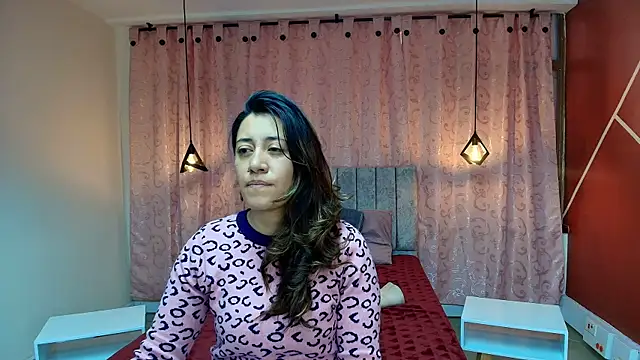 Snapshot of VioletaScott_ chatting on 10.16.25 VioletaScott online show from 10.16.25