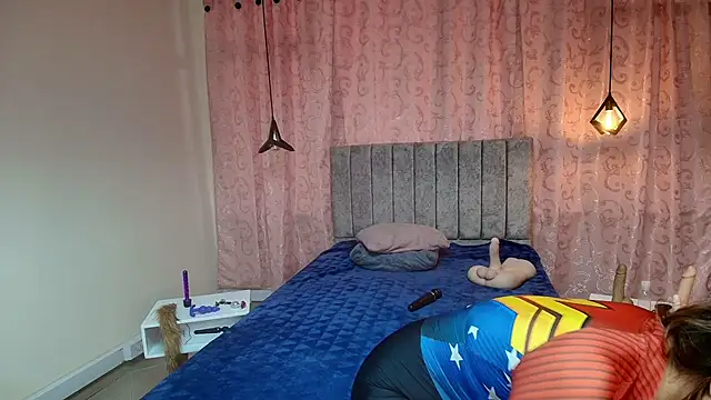 Snapshot of VioletaScott_ chatting on 10.23.25 VioletaScott online show from 10.23.25