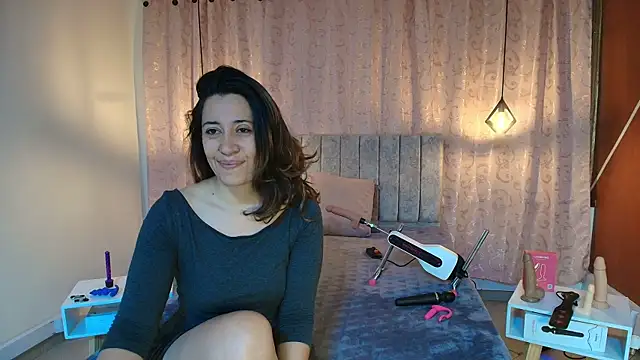 Snapshot of VioletaScott_ chatting on 11.14.25 VioletaScott online show from 11.14.25