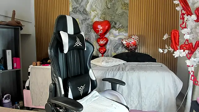 Danna topless online show from 03.16.26