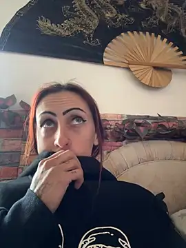 Snapshot of kriszy_baby chatting on 03.20.25 kriszy baby online show from 03.20.25