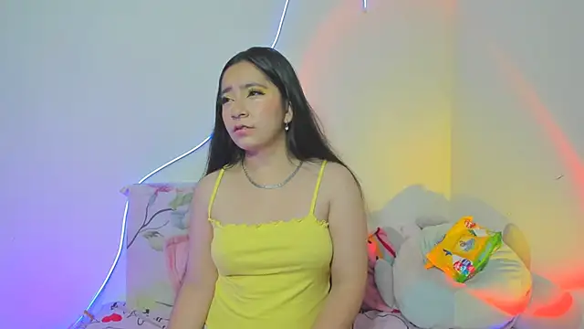 Snapshot of litle_mily_ chatting on 10.30.25 litle mily online show from 10.30.25