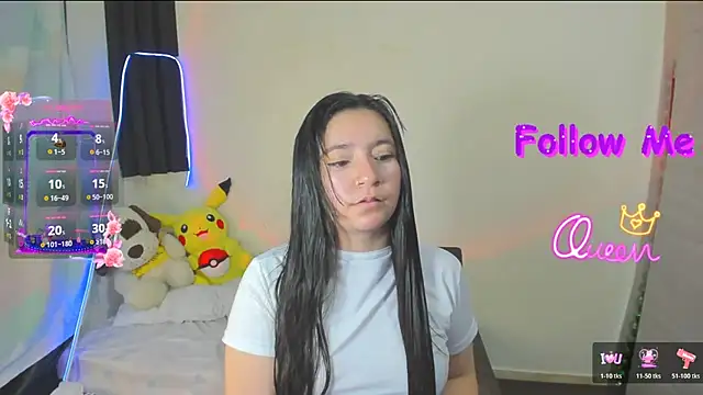 Snapshot of litle_mily_ chatting on 02.26.26 litle mily online show from 02.26.26