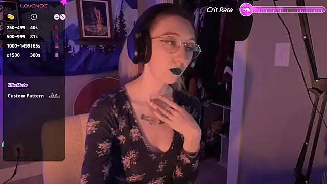 lovelylucyy online show from 01.01.25