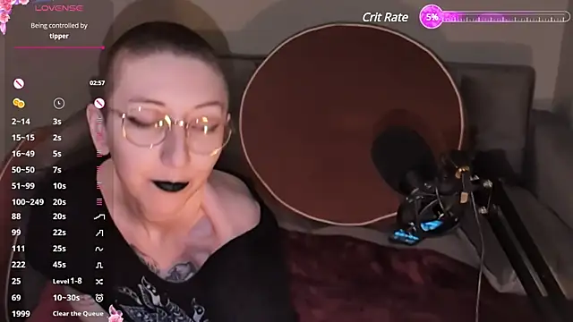 lovelylucyy online show from 01.30.25