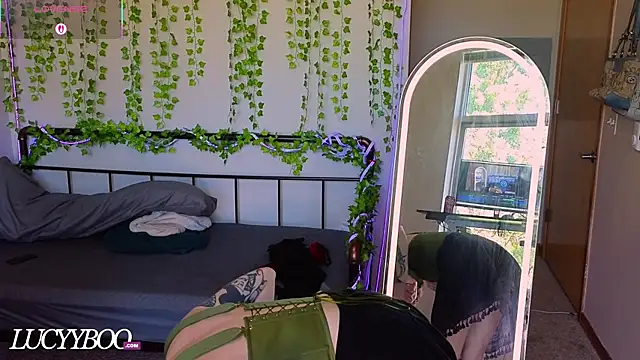 lovelylucyy online show from 07.10.26