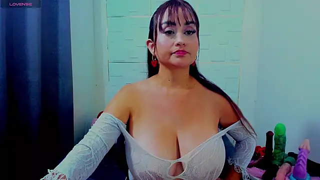 Snapshot of IsaSixty9 chatting on 02.27.25 IsaSixty9 online show from 02.27.25