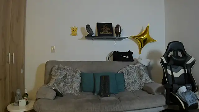 julian wallace online show from 11.25.25