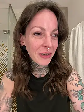 BrownieyQueen online show from 02.21.26