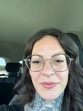BrownieyQueen online show from 05.22.26
