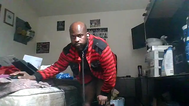 Snapshot of HBYAM chatting on 11.04.25 HBYAM online show from 11.04.25