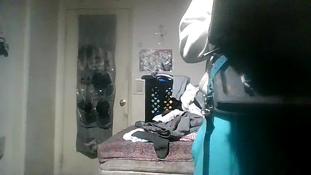 Snapshot of HBYAM chatting on 11.08.25 HBYAM online show from 11.08.25