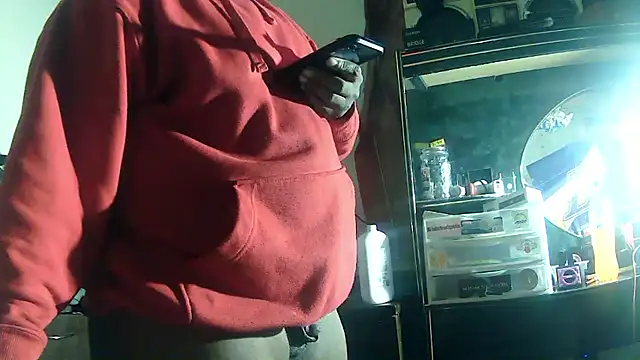 Snapshot of HBYAM chatting on 12.03.25 HBYAM online show from 12.03.25