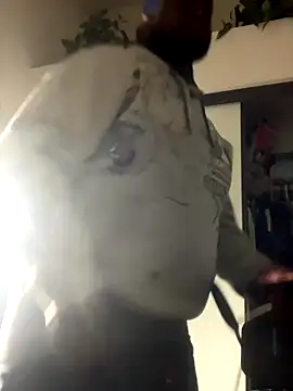 Snapshot of HBYAM chatting on 12.15.25 HBYAM online show from 12.15.25